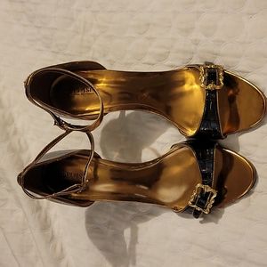 10m splash black and gold heels